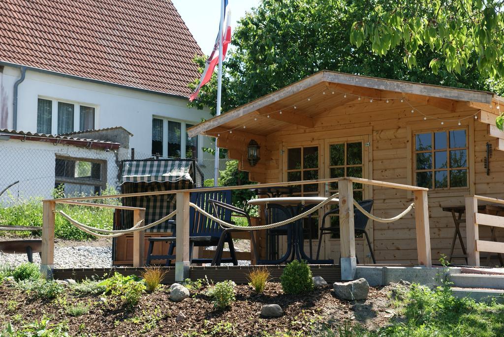 Ferienwohnungen Am Kleinen See Bergen Auf Rugen Exteriör bild