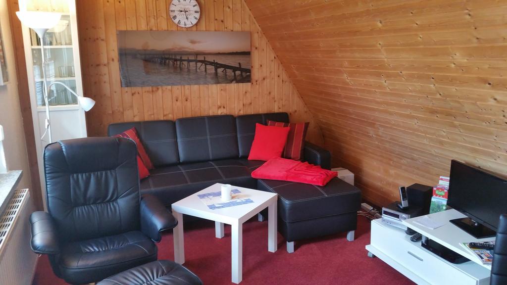 Ferienwohnungen Am Kleinen See Bergen Auf Rugen Exteriör bild